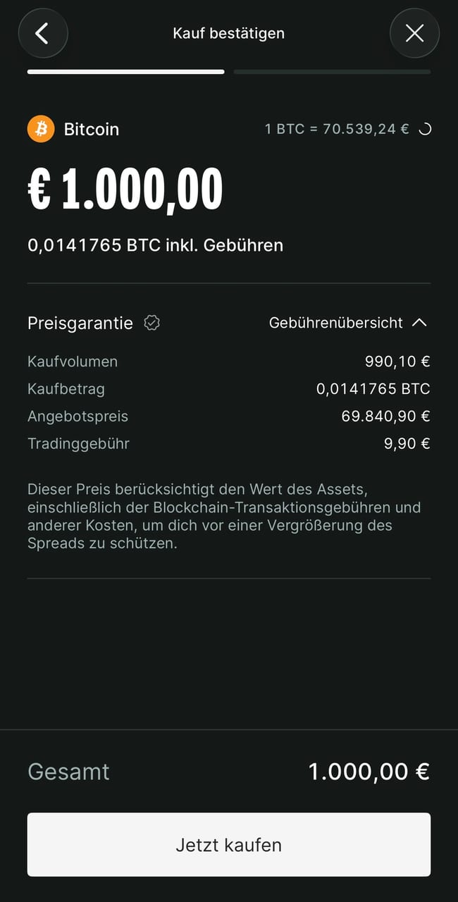 Kaufvorschau der Bitpanda-App mit aufgeklappter Gebührenübersicht: Kaufvolumen, Angebotspreis und Tradinggebühr